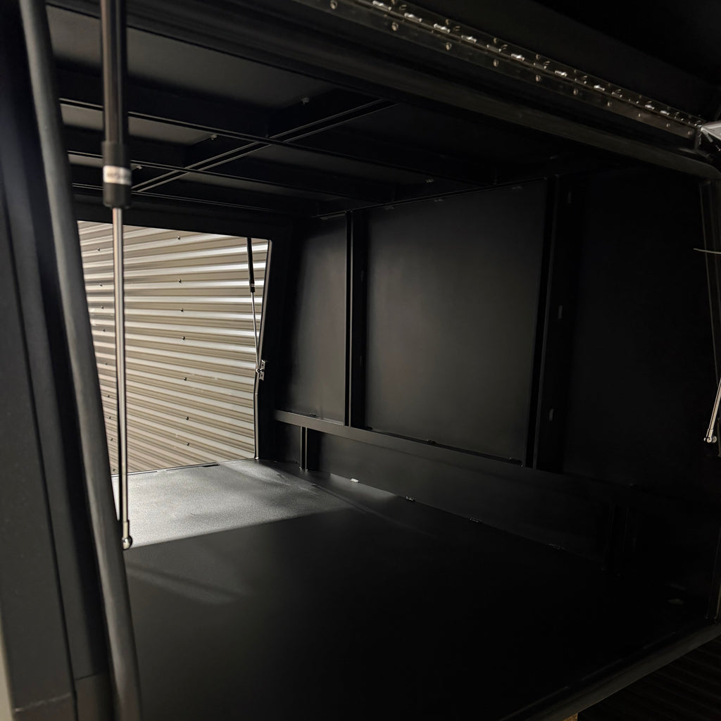 LC79 1300l Canopy