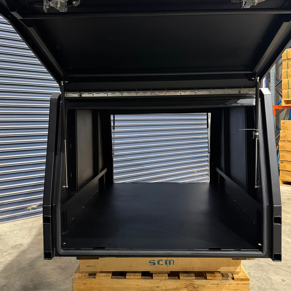 LC79 1300l Canopy