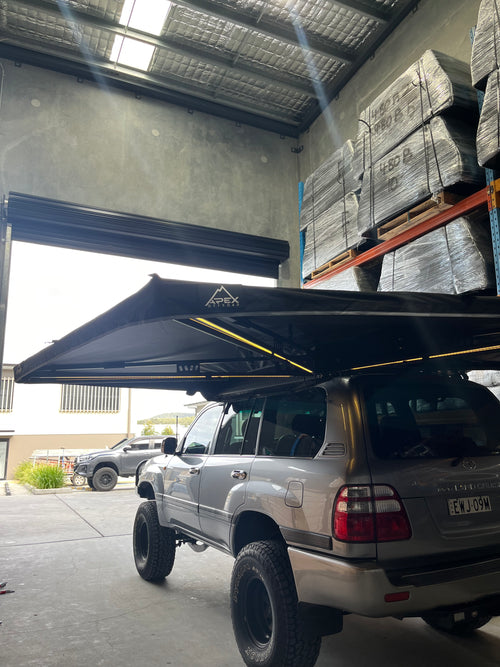 270 Freestanding Awning